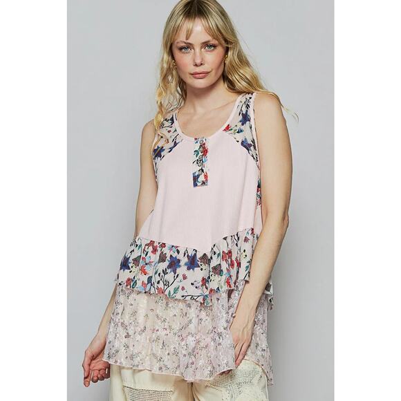 POL Floral Pattern Scoop Neck Ruffle Hem Lace Trim Relaxed Fit Tank Top | Blush - Picture 5 of 5